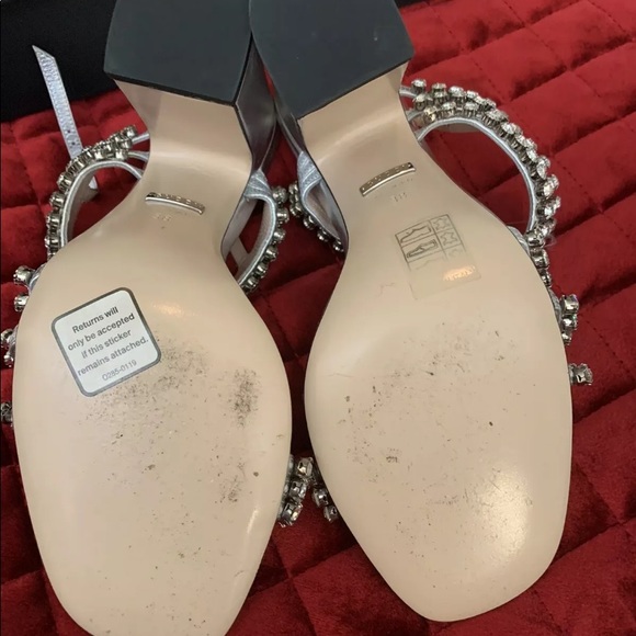 Gucci Bertie Crystal Metallic Leather Sandals - Size 38. - Picture 9 of 12